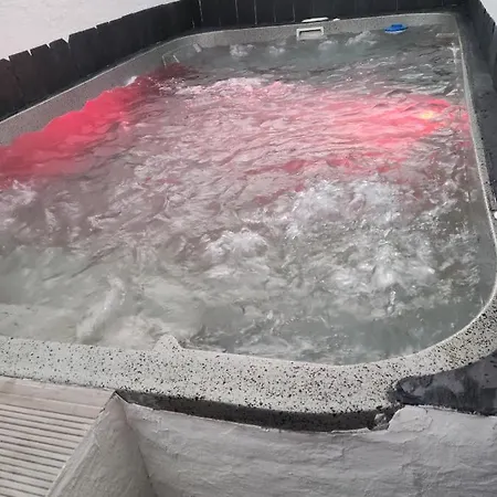 Bali Con Jacuzzi Climatizado Y Piscina Climatizada Con Jacuzzi *